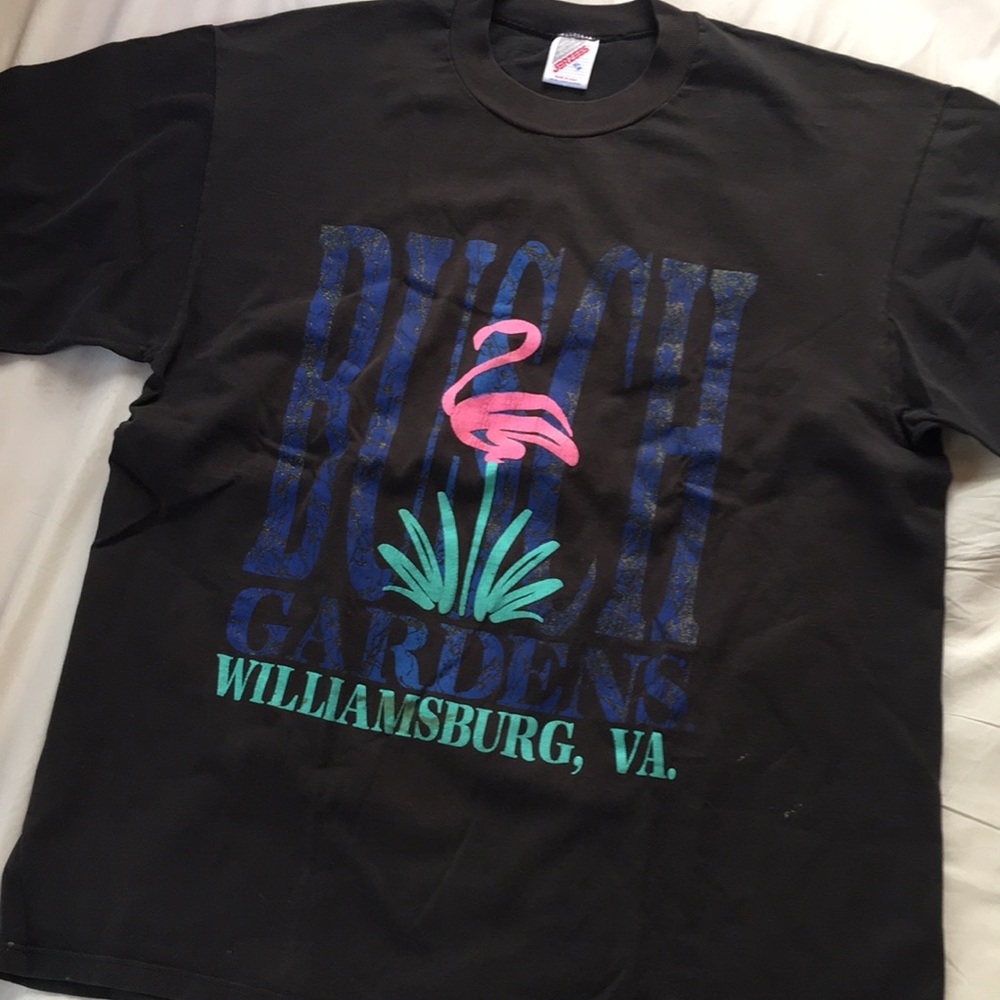 Black Busch Gardens vintage USA jerzees tshirt